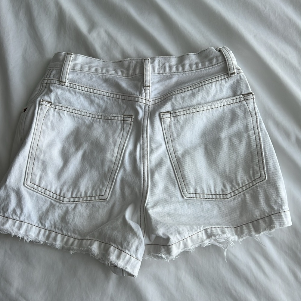 Abercrombie high rise white jean short 26/2 - Picture 4 of 4